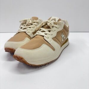 Le Coq Sportif Men's Beige and White Sneakers